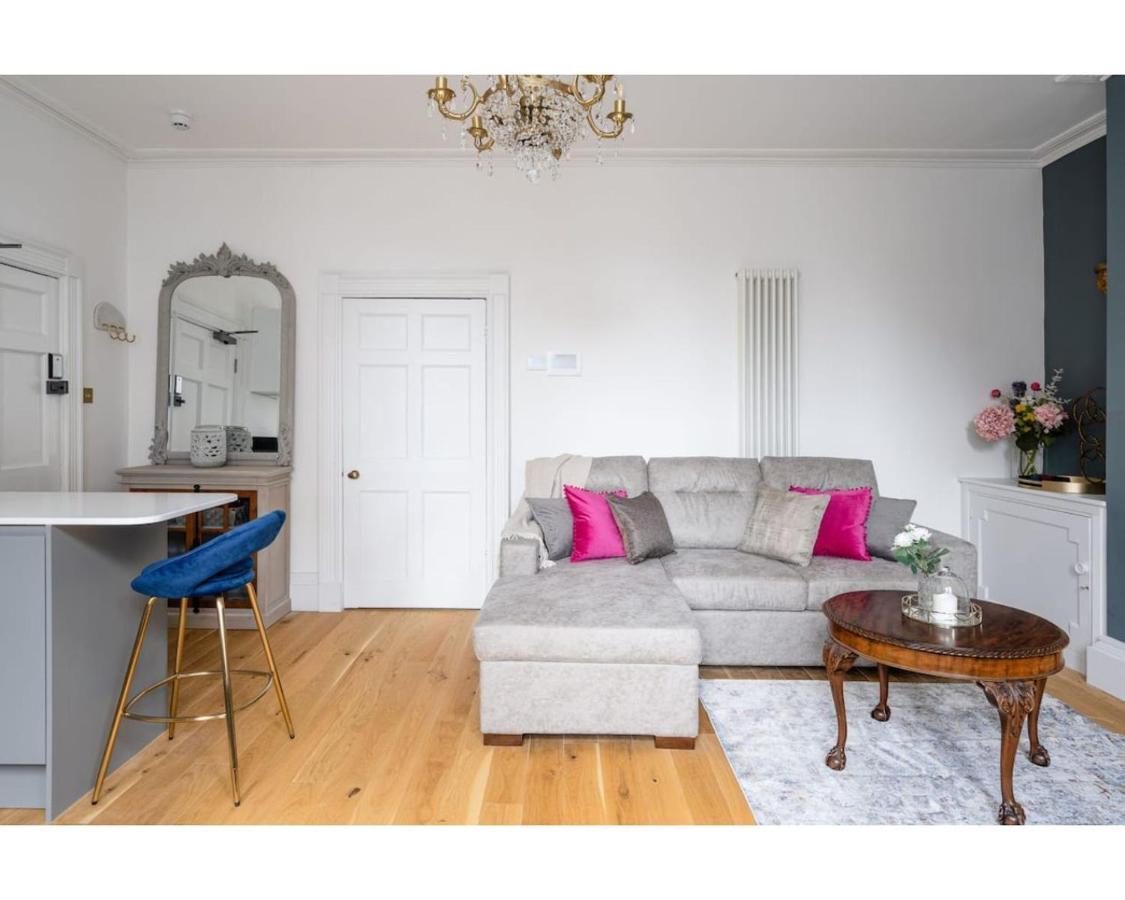 The Gilt Apartment Bath Exterior foto
