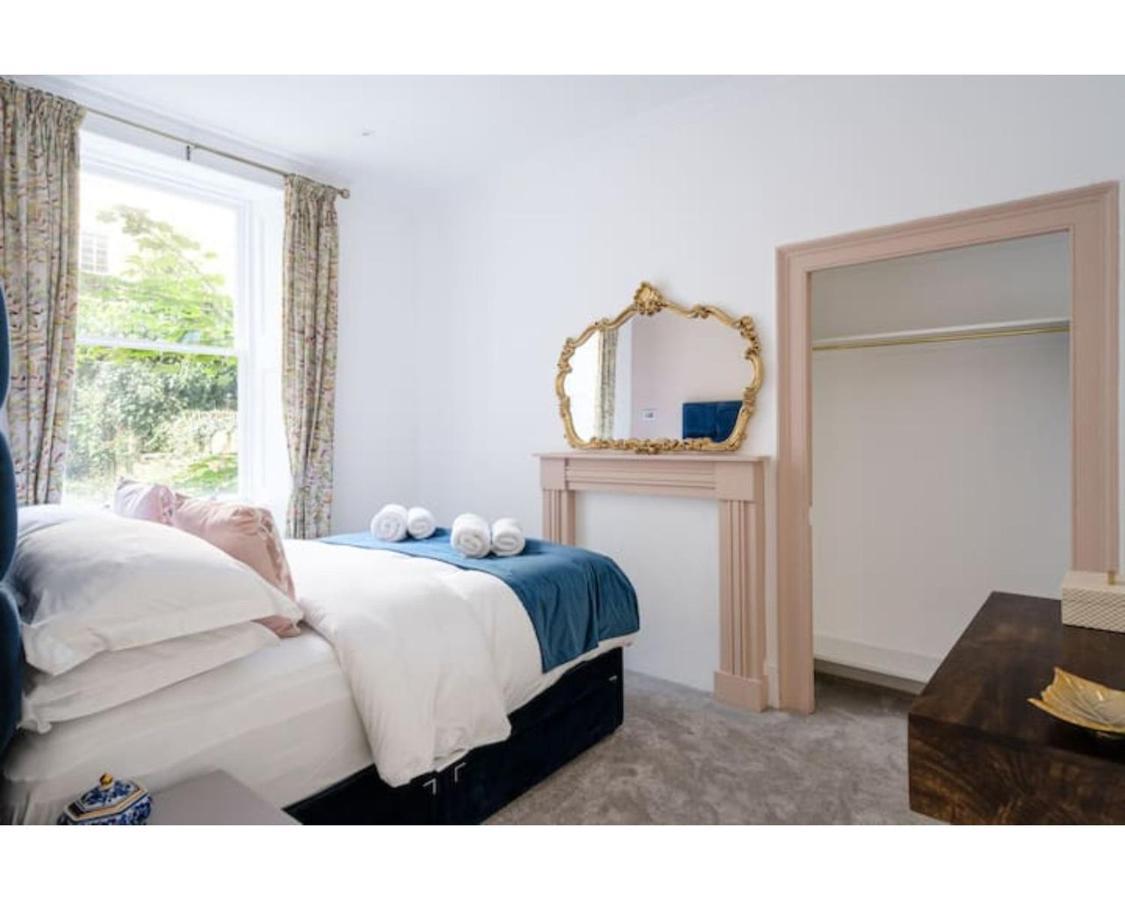 The Gilt Apartment Bath Exterior foto