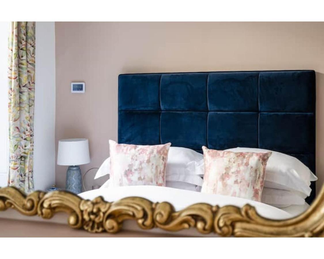 The Gilt Apartment Bath Exterior foto