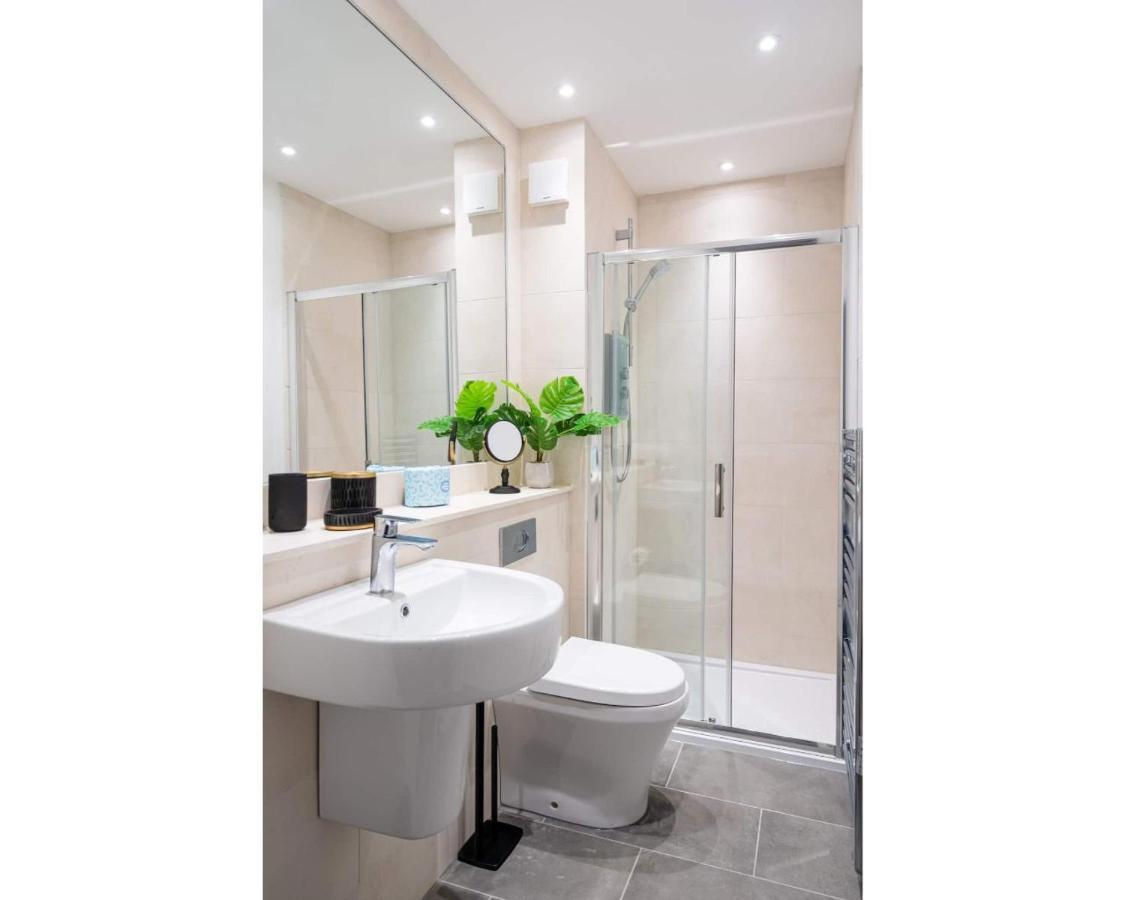 The Gilt Apartment Bath Exterior foto